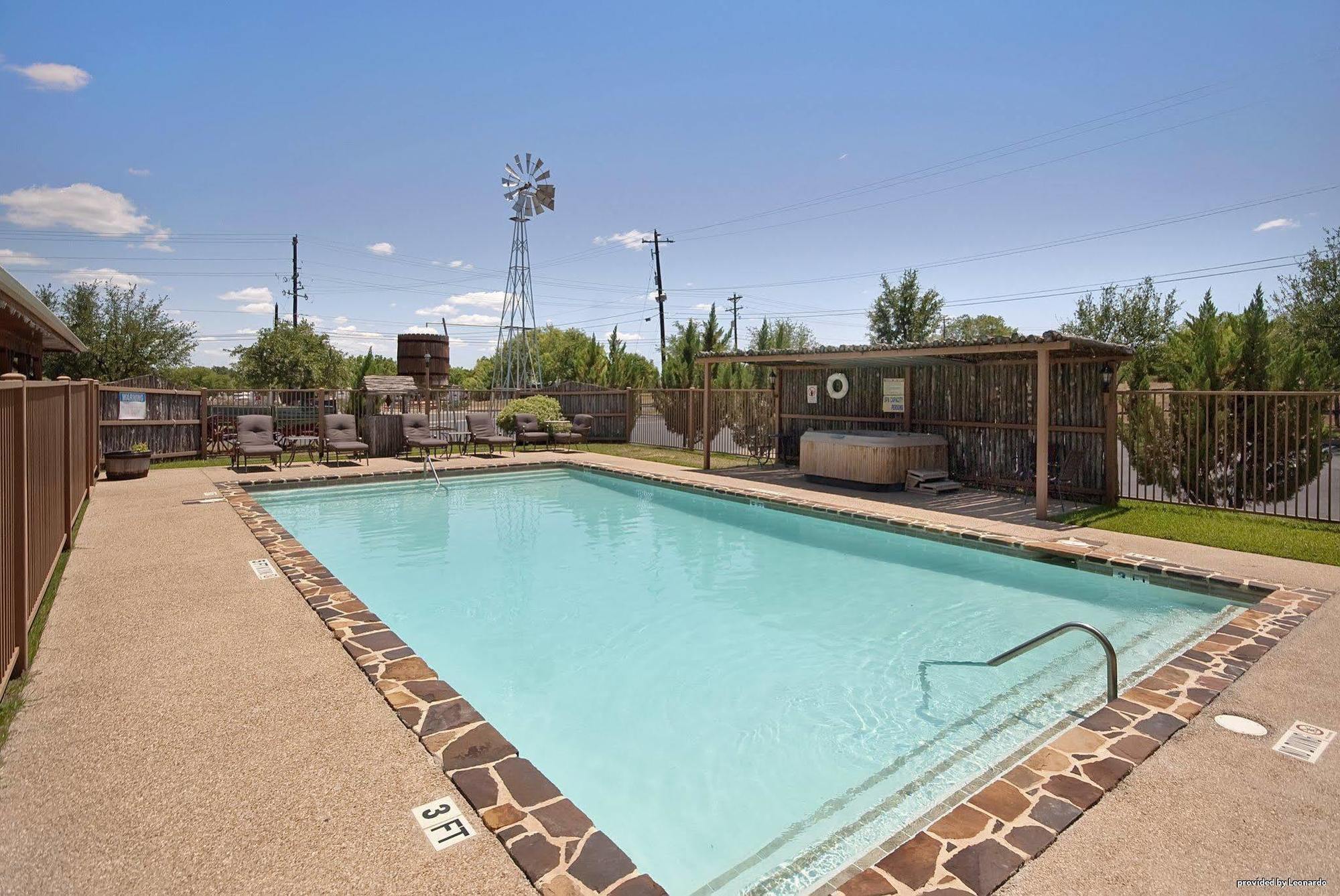 Best Western Plus Fredericksburg Udogodnienia zdjęcie